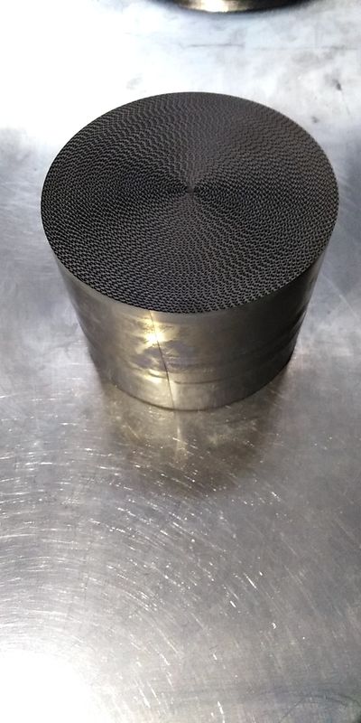 Extractor metálico de la motocicleta de 600 de la célula del catalizador de los substratos coches de competición    Base dos